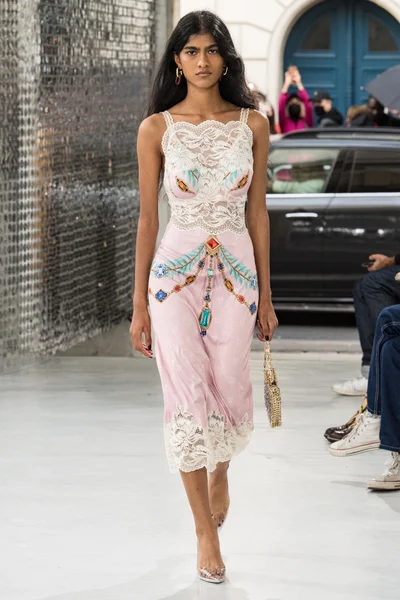 Look 5
